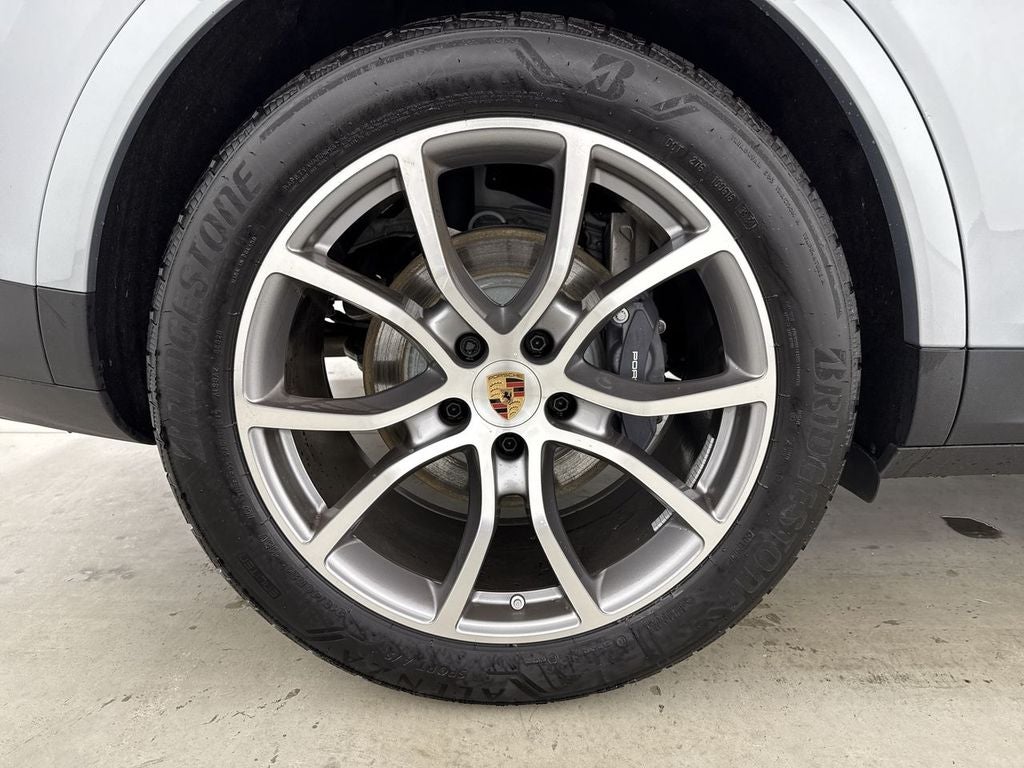 2025 Porsche Cayenne AWD