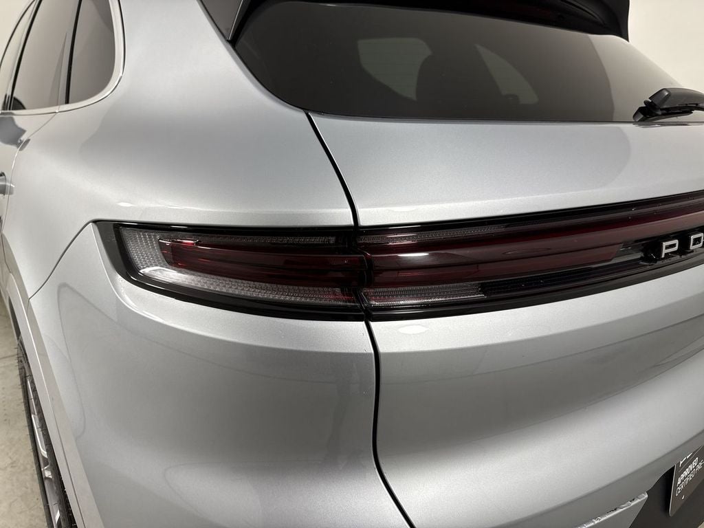 2025 Porsche Cayenne AWD