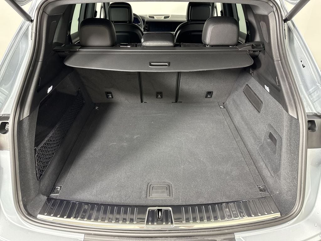 2025 Porsche Cayenne AWD