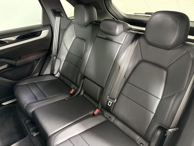 2025 Porsche Cayenne AWD
