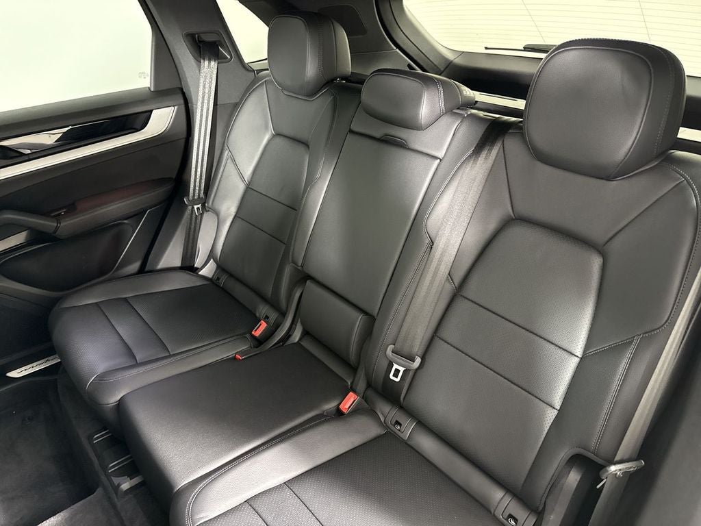 2025 Porsche Cayenne AWD