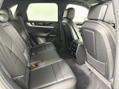 2025 Porsche Cayenne AWD