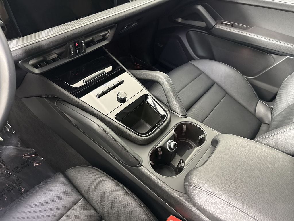 2025 Porsche Cayenne AWD