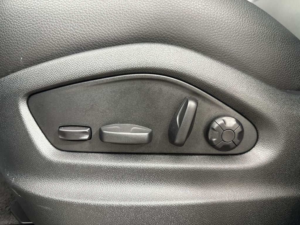 2025 Porsche Cayenne AWD