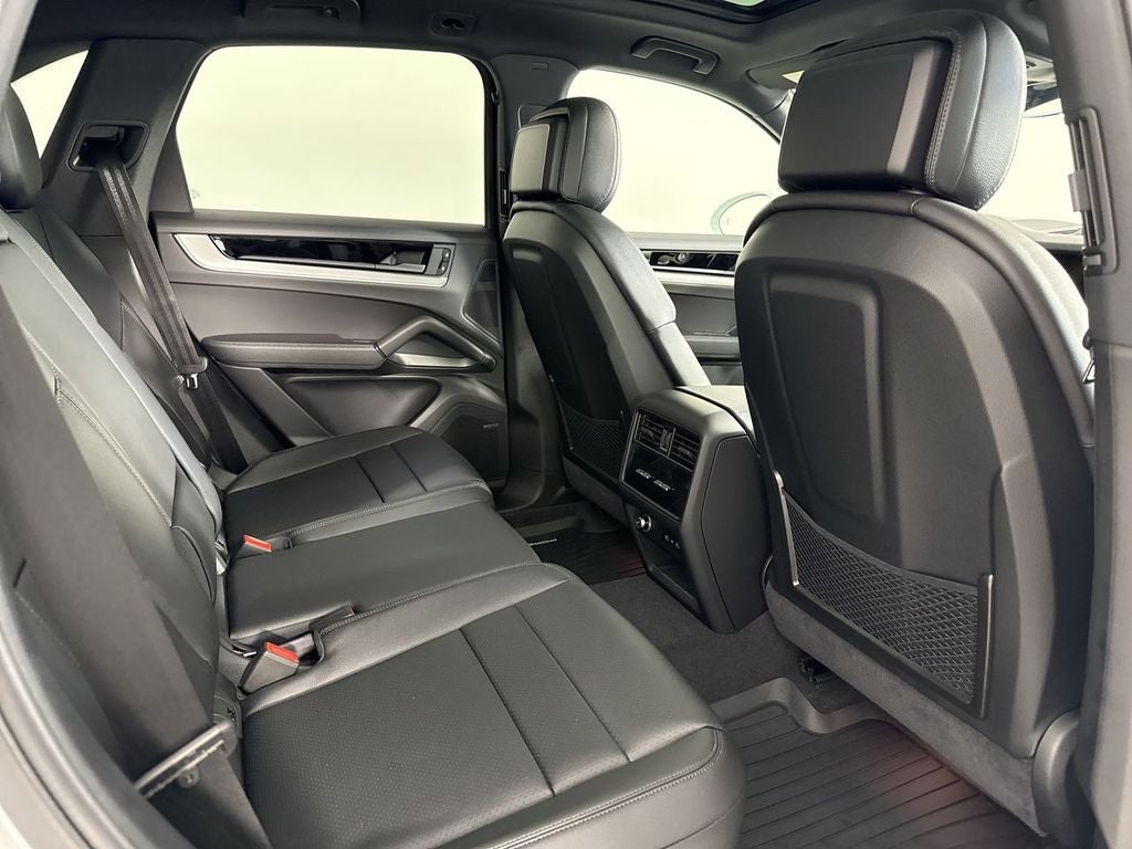 2026 Porsche Cayenne AWD