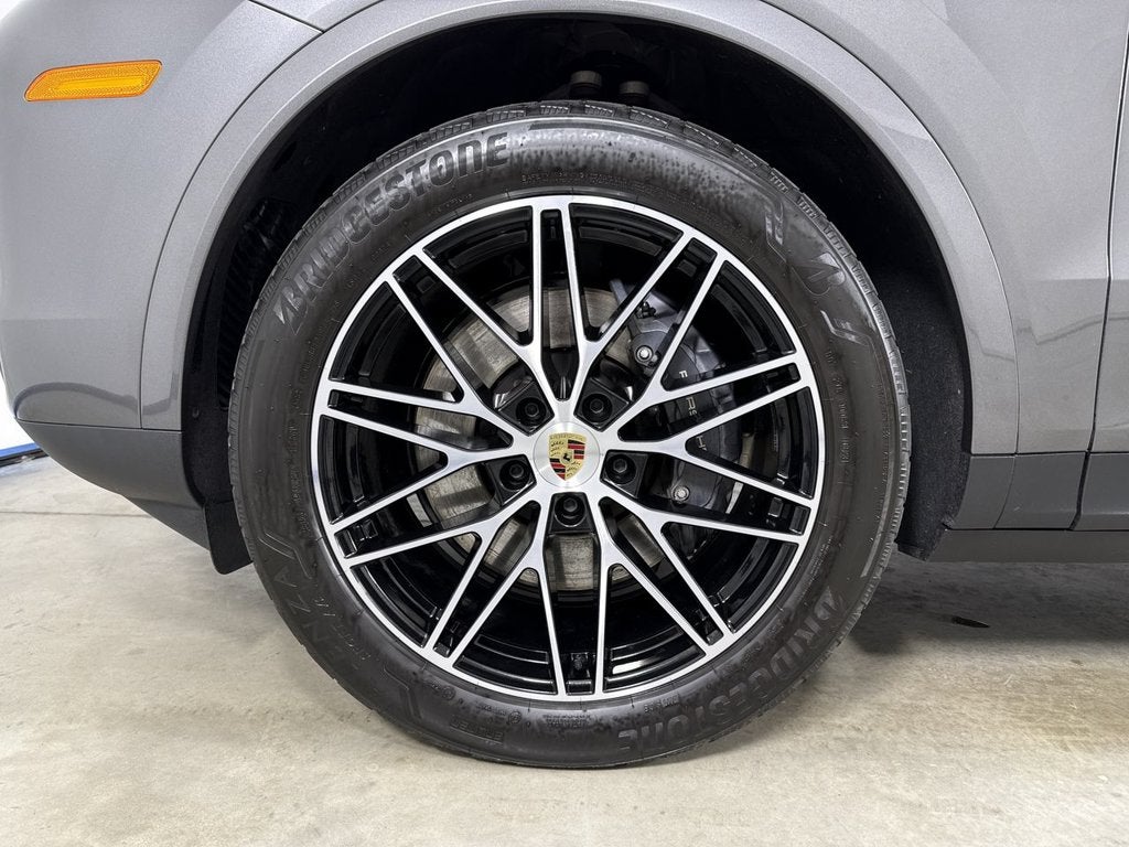 2024 Porsche Cayenne AWD