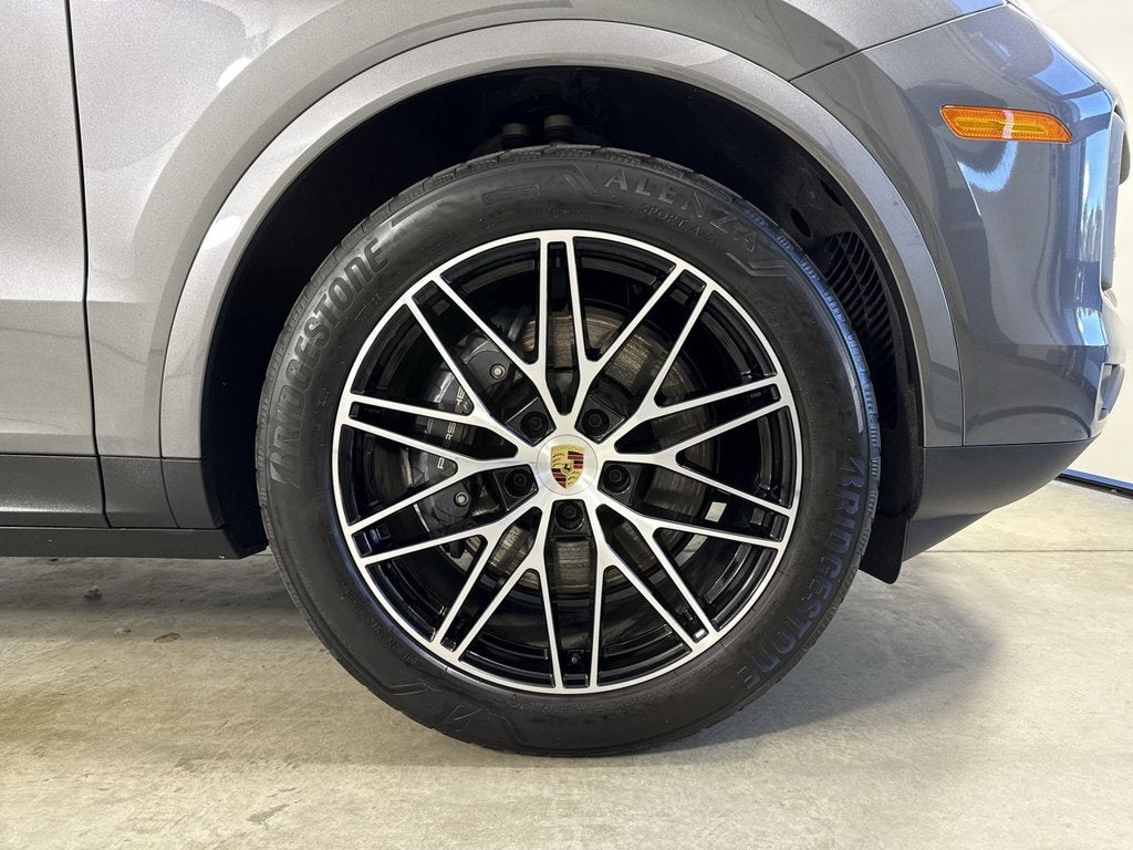 2024 Porsche Cayenne AWD