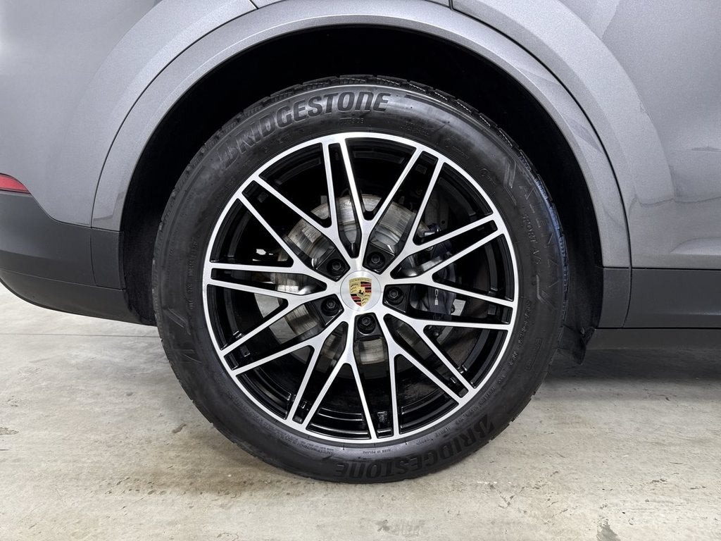 2024 Porsche Cayenne AWD