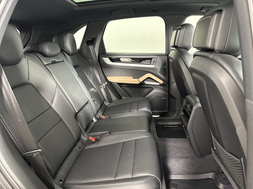2024 Porsche Cayenne AWD