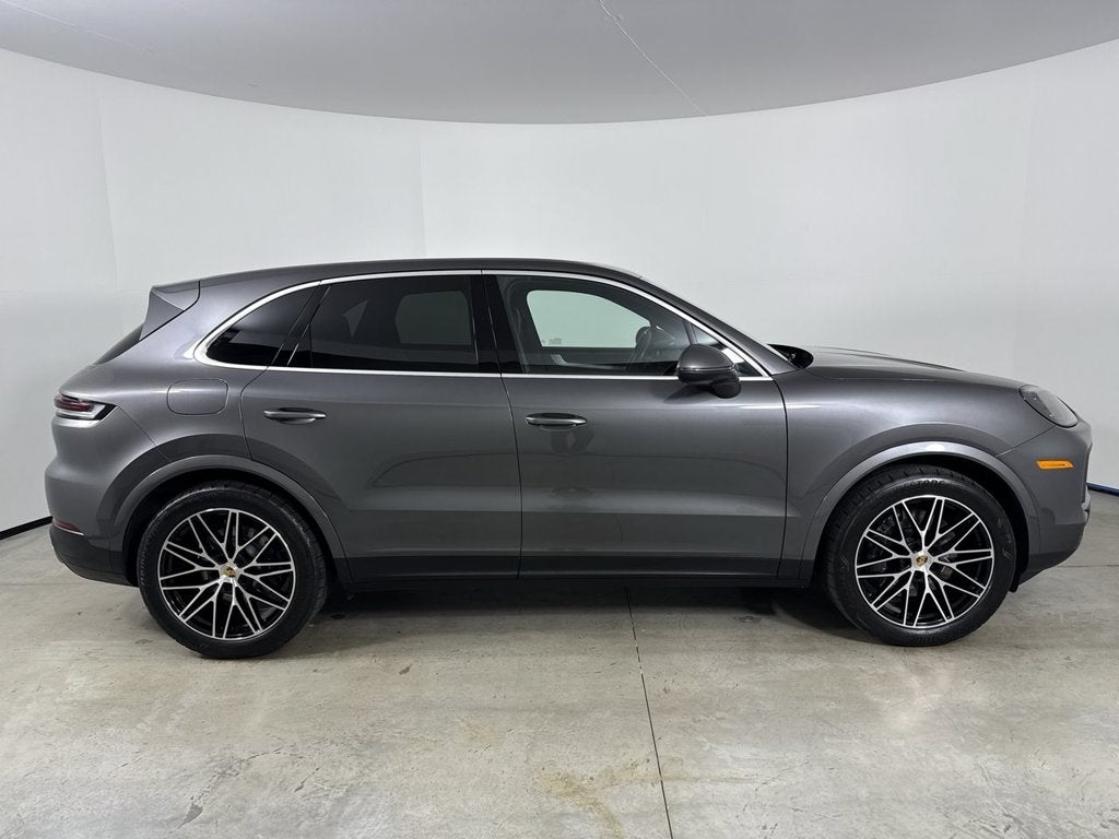 2024 Porsche Cayenne AWD