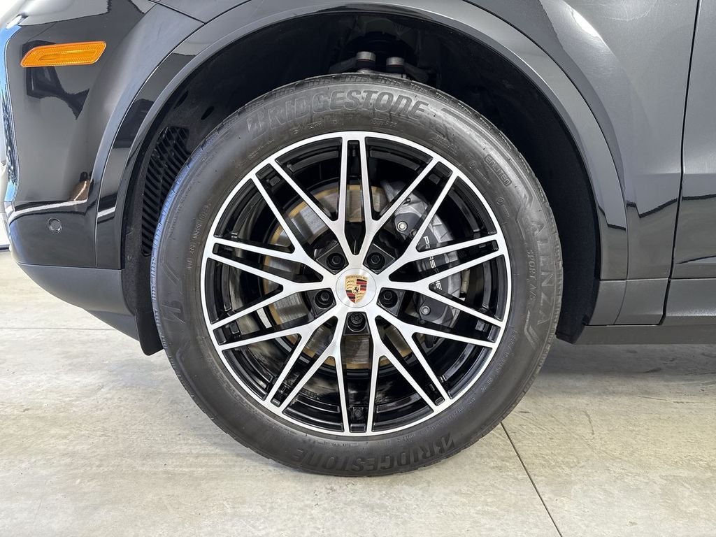 2025 Porsche Cayenne AWD