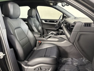 2025 Porsche Cayenne AWD