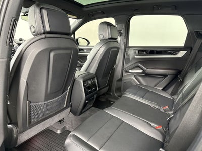 2025 Porsche Cayenne AWD