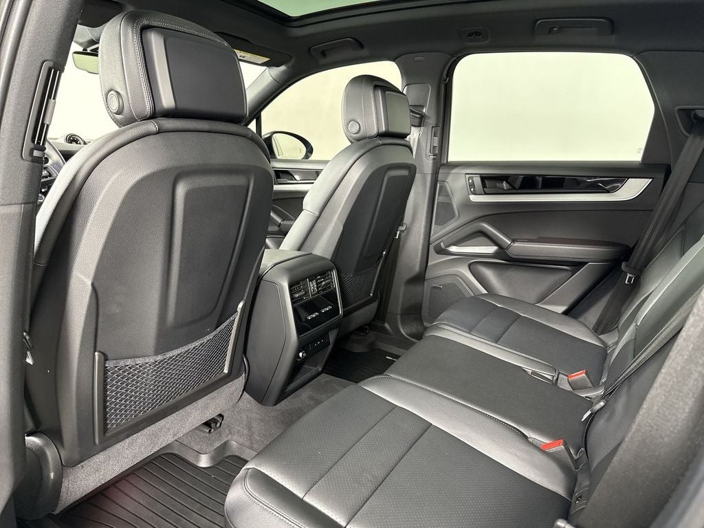 2025 Porsche Cayenne AWD