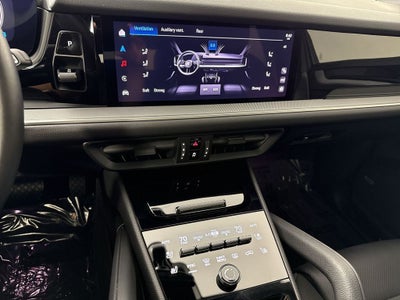 2025 Porsche Cayenne AWD