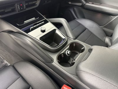 2025 Porsche Cayenne AWD