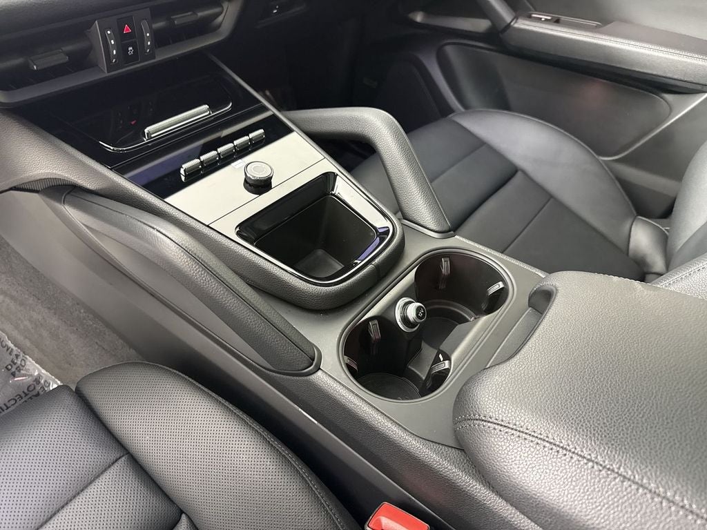 2025 Porsche Cayenne AWD