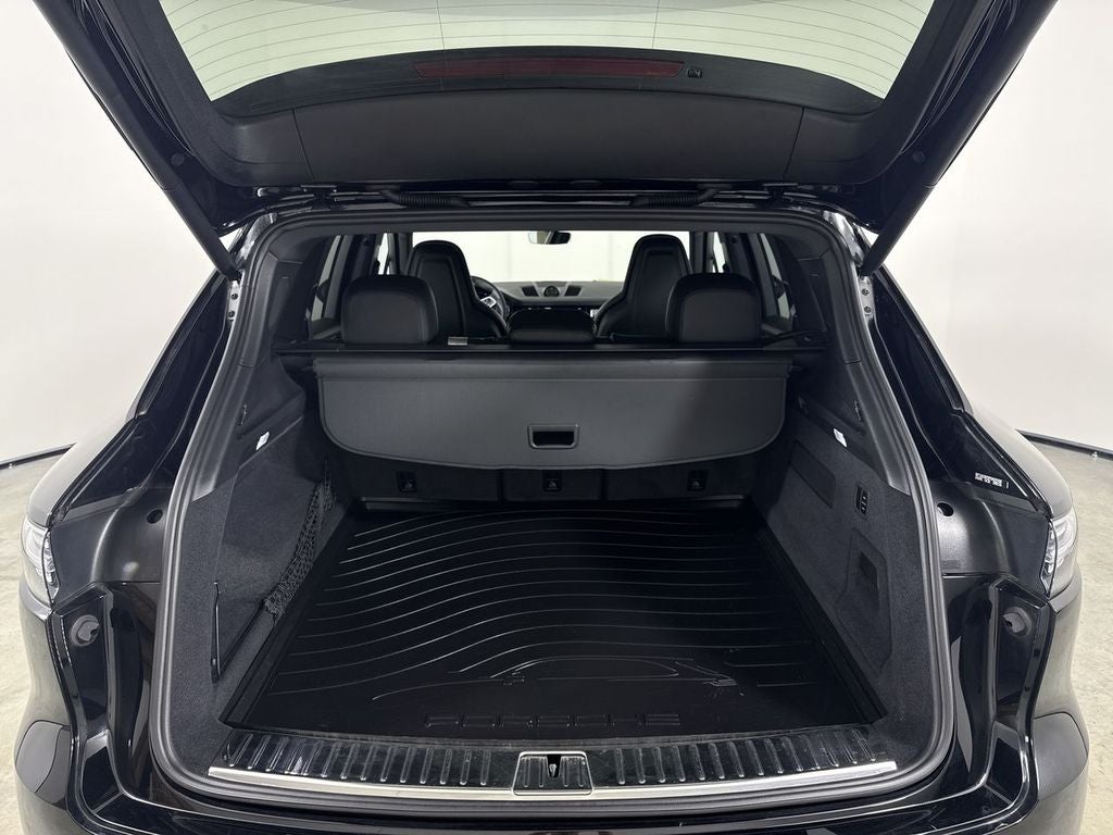 2023 Porsche Cayenne AWD