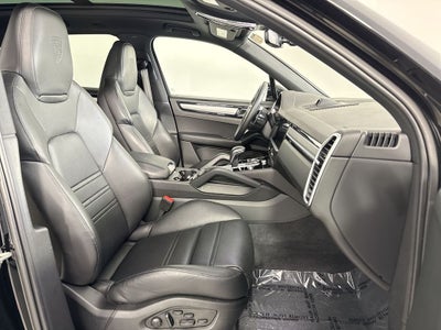2023 Porsche Cayenne AWD