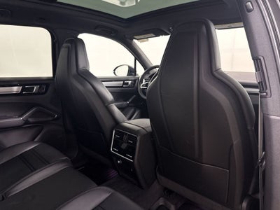 2023 Porsche Cayenne AWD