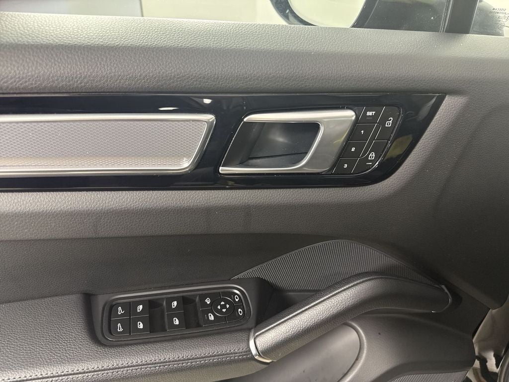 2023 Porsche Cayenne AWD