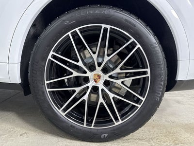 2026 Porsche Cayenne AWD