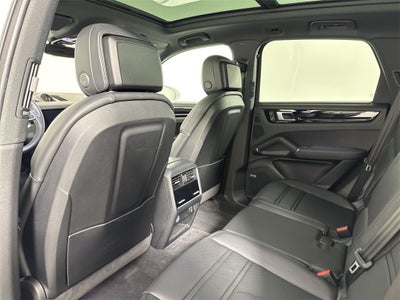 2022 Porsche Cayenne AWD