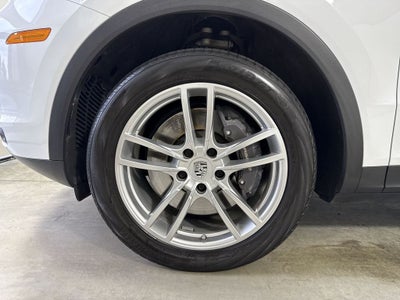 2023 Porsche Cayenne Platinum Edition