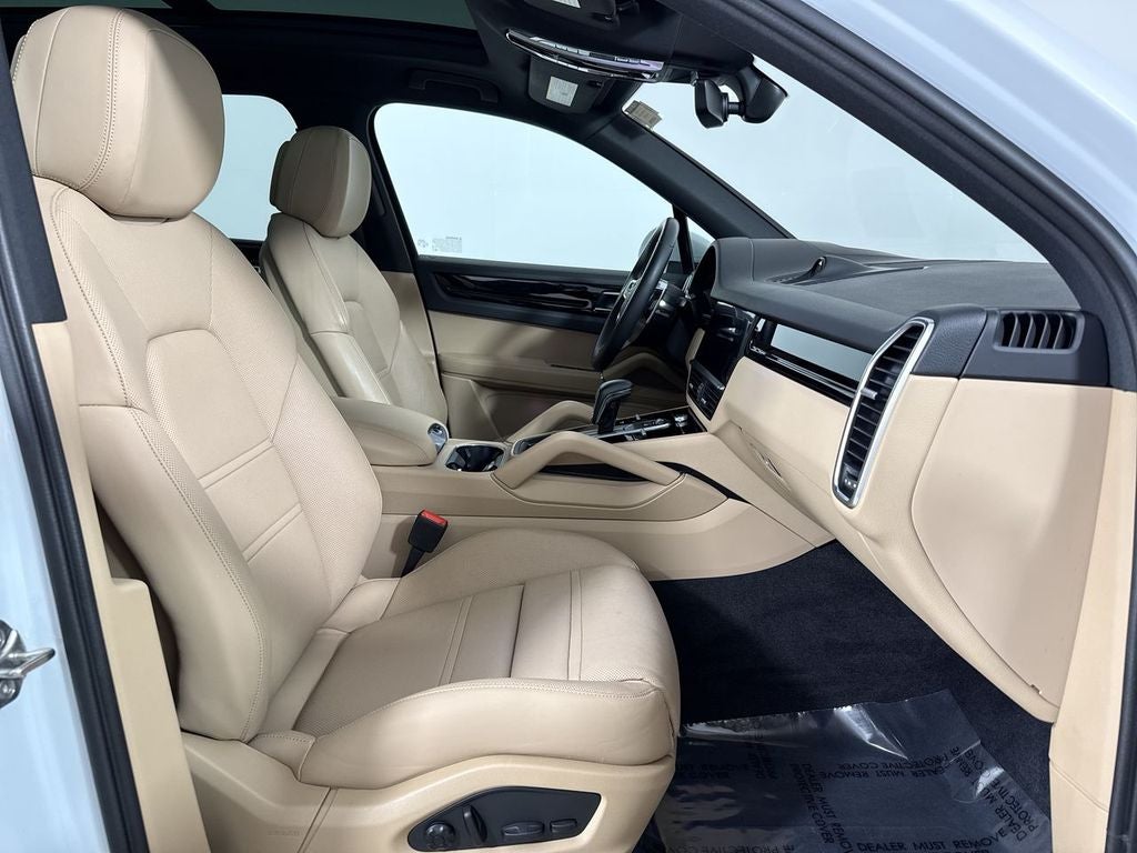 2023 Porsche Cayenne Platinum Edition