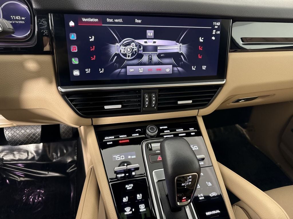 2023 Porsche Cayenne Platinum Edition