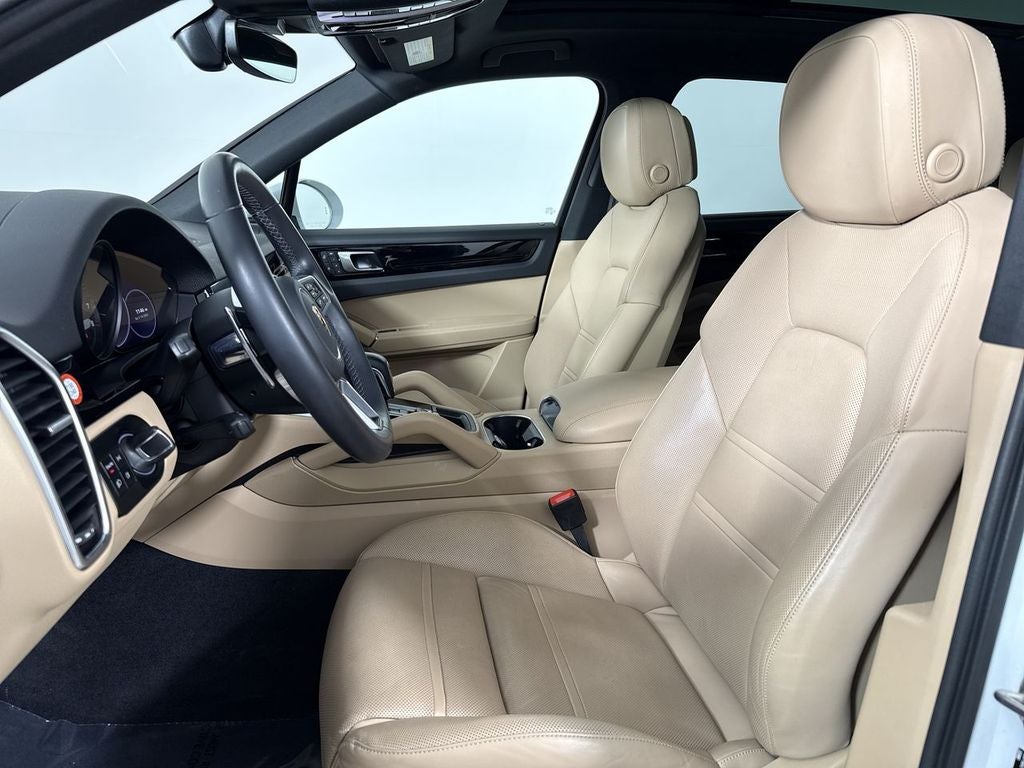 2023 Porsche Cayenne Platinum Edition