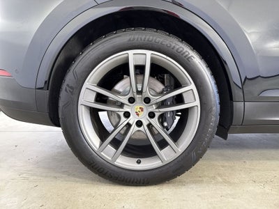 2024 Porsche Cayenne AWD