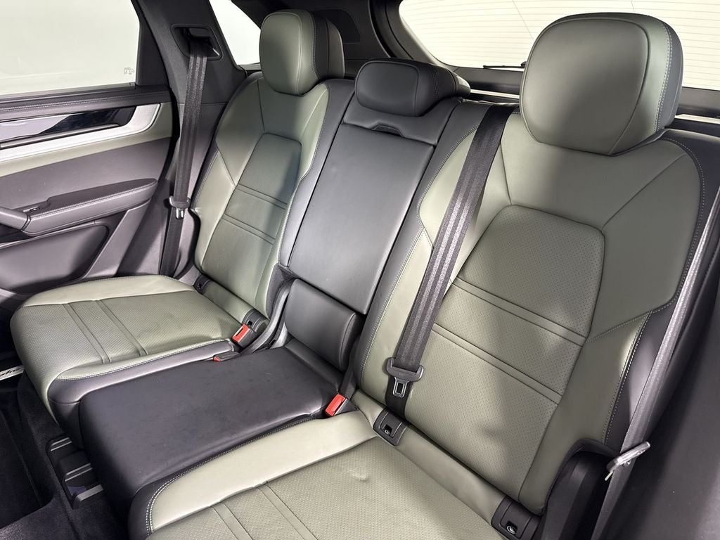 2024 Porsche Cayenne AWD