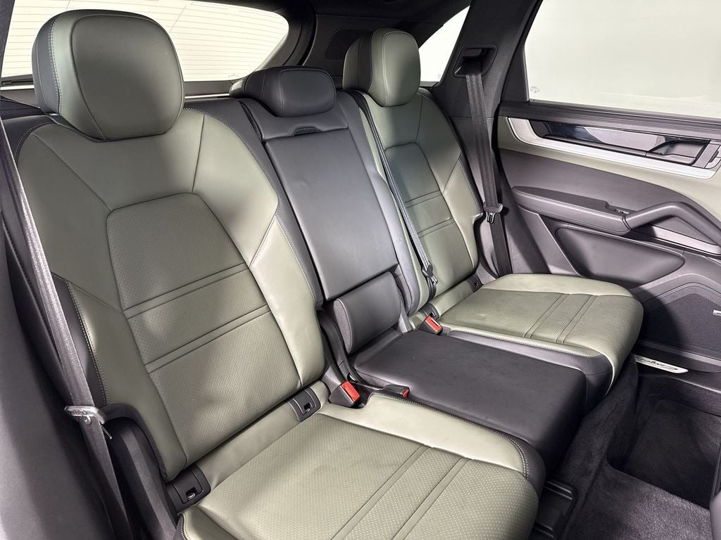 2024 Porsche Cayenne AWD
