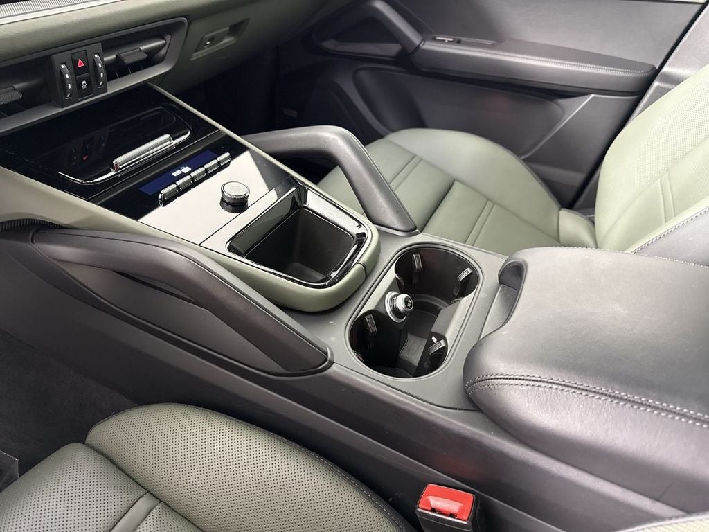 2024 Porsche Cayenne AWD