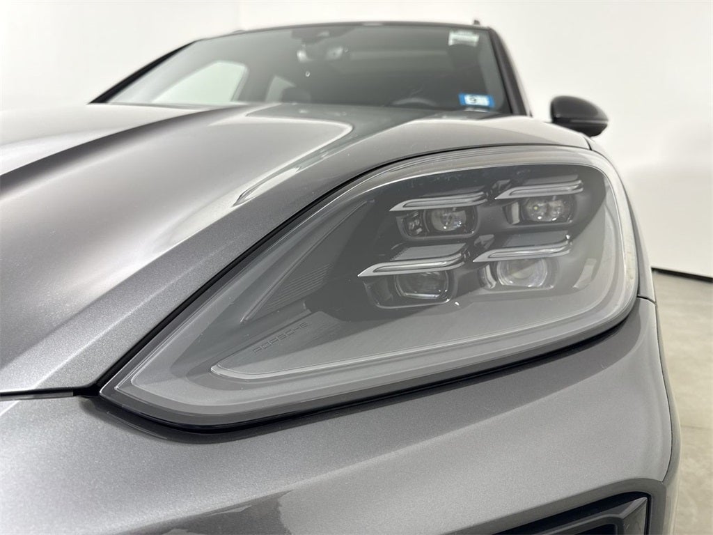 2025 Porsche Cayenne AWD