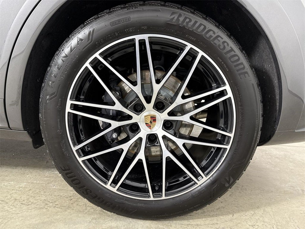 2025 Porsche Cayenne AWD