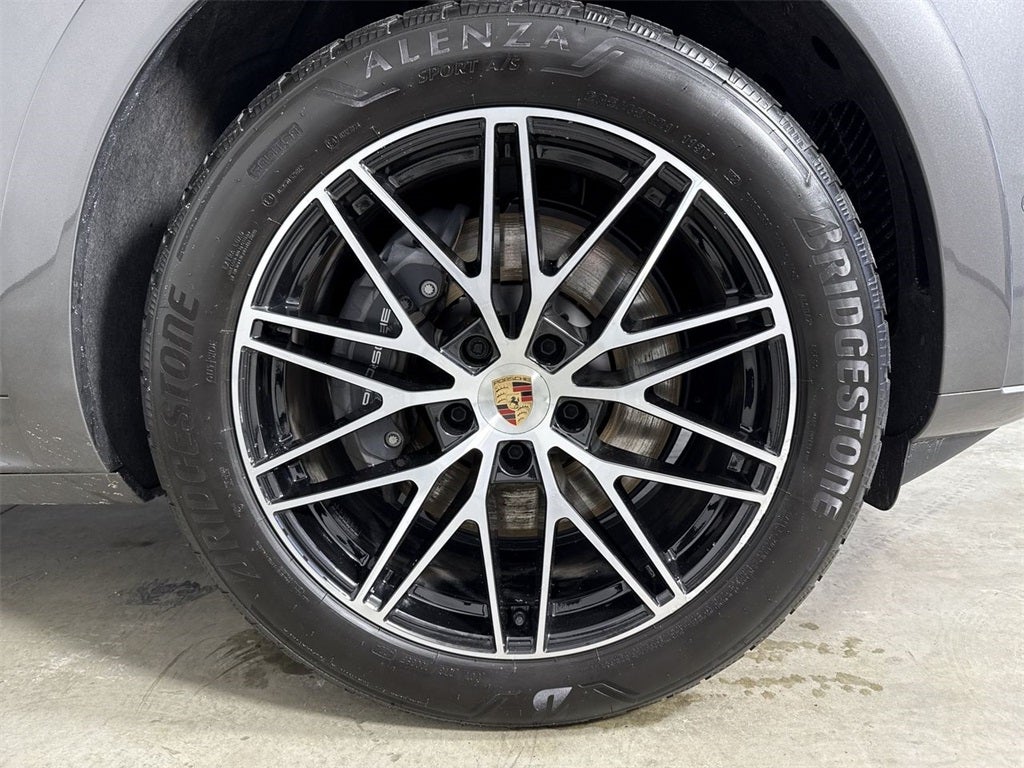 2025 Porsche Cayenne AWD
