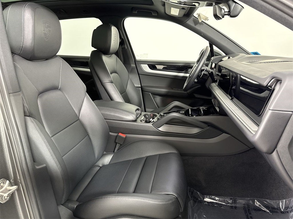 2025 Porsche Cayenne AWD
