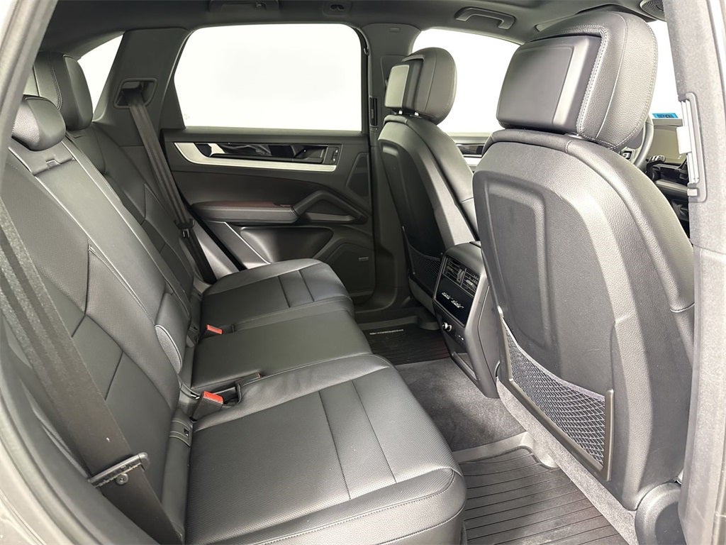 2025 Porsche Cayenne AWD