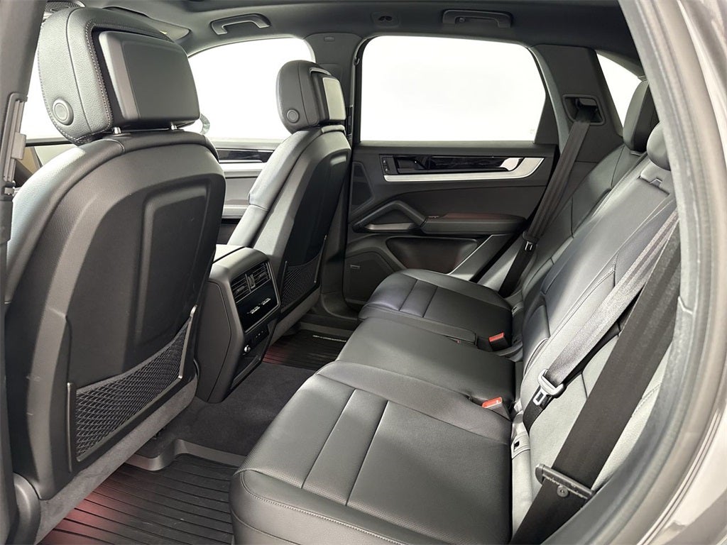 2025 Porsche Cayenne AWD