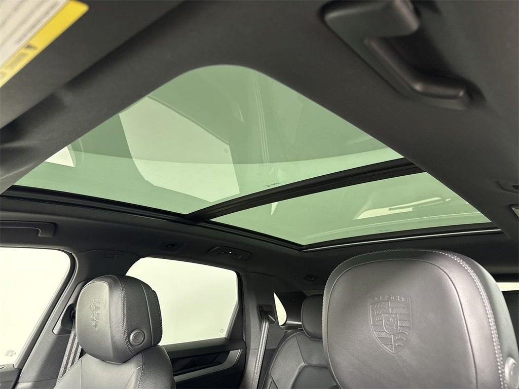 2025 Porsche Cayenne AWD