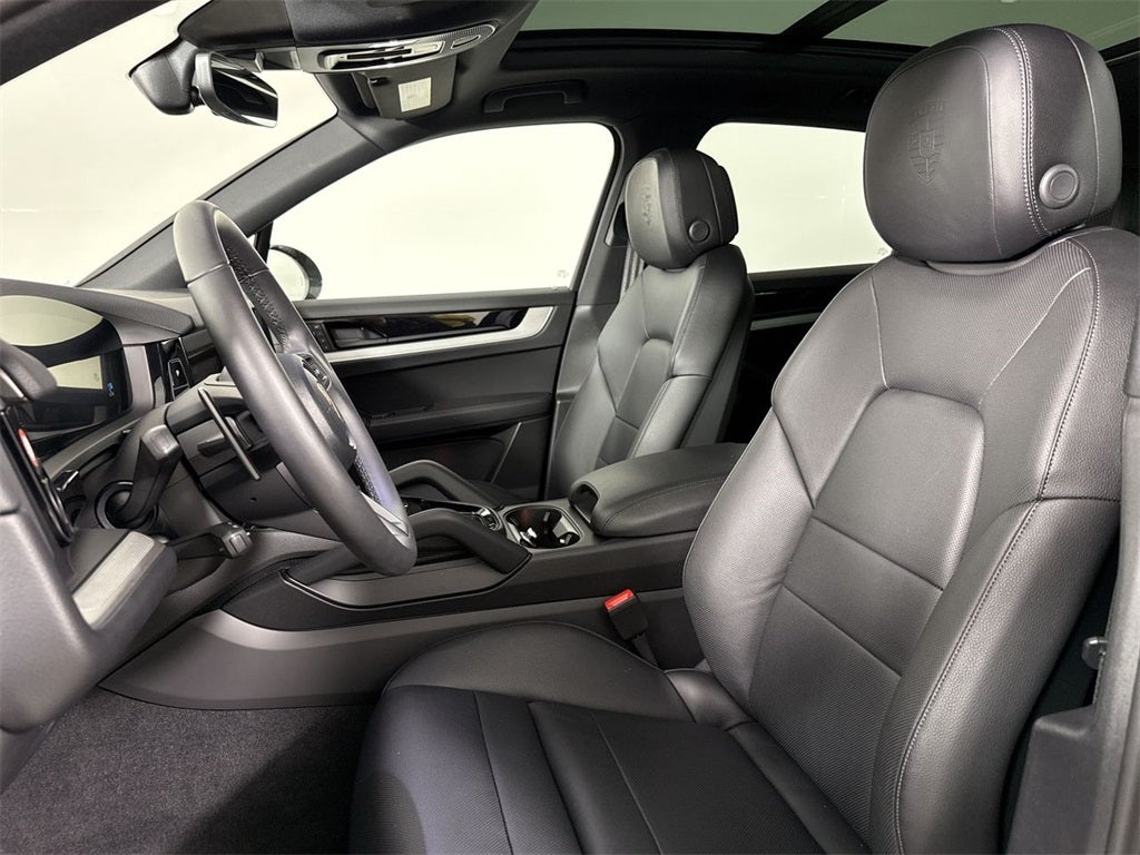 2025 Porsche Cayenne AWD