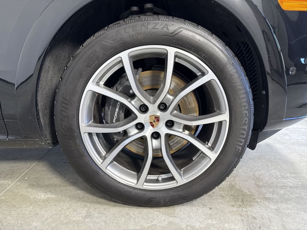 2025 Porsche Cayenne AWD