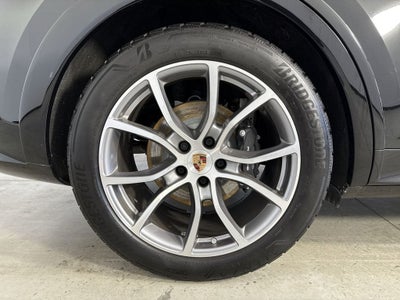 2025 Porsche Cayenne AWD