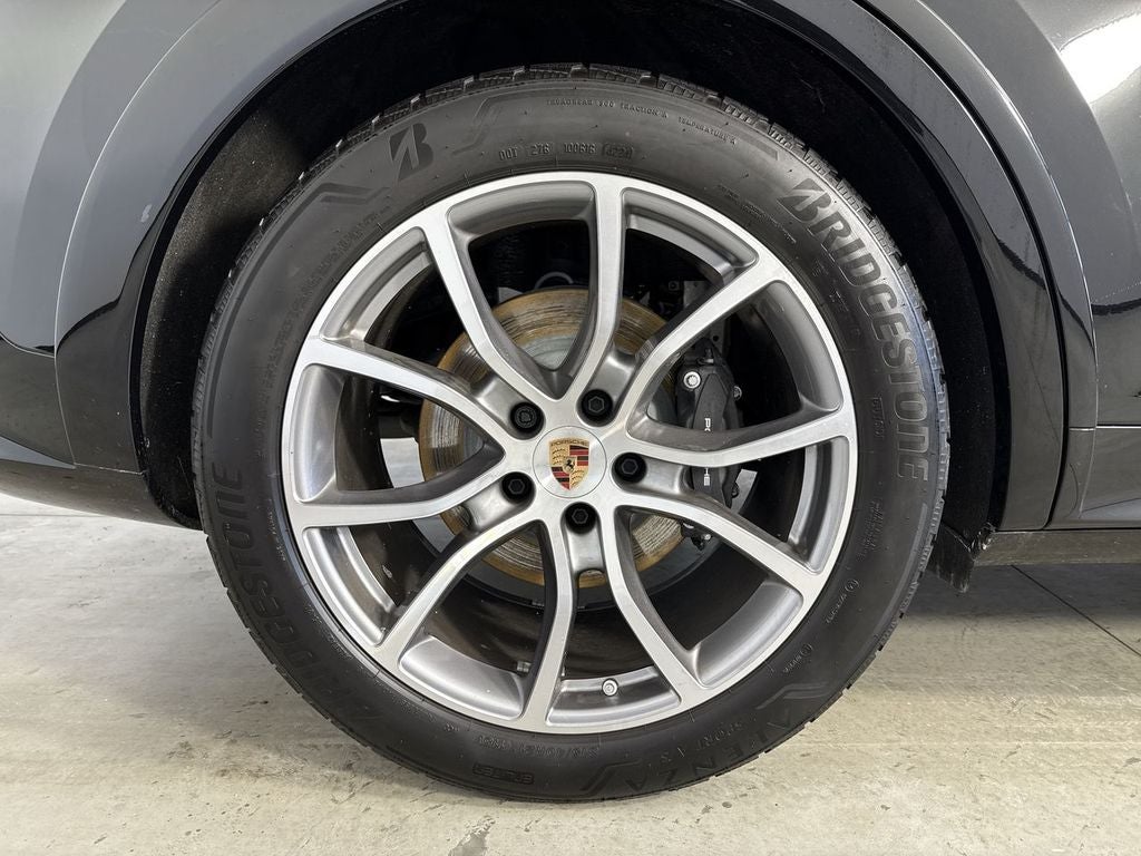 2025 Porsche Cayenne AWD