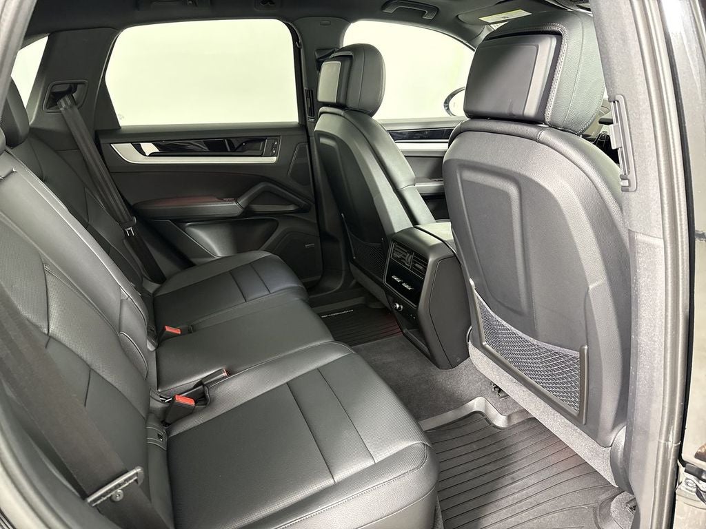 2025 Porsche Cayenne AWD