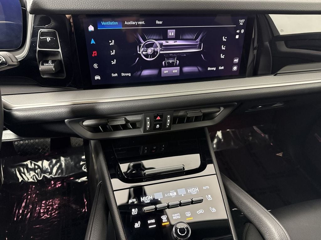 2025 Porsche Cayenne AWD