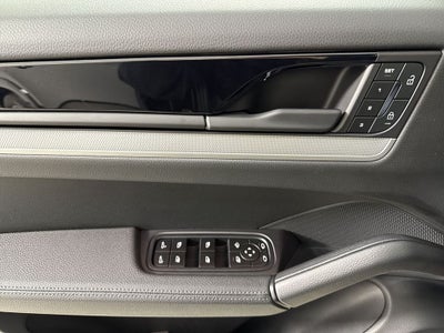 2025 Porsche Cayenne AWD