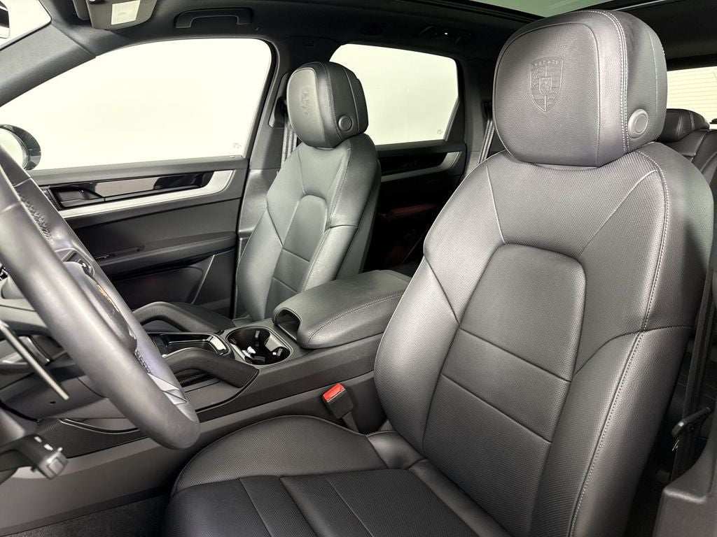 2025 Porsche Cayenne AWD